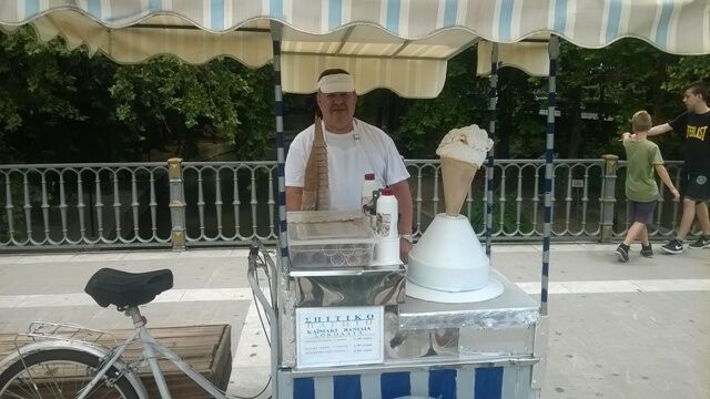 Ο παγωτατζής... επέστρεψε στη πόλη