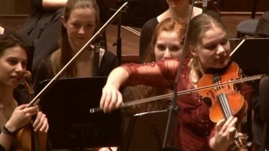 Ολλανδή βιολονίστρια ξαφνικά έπαιξε Τσιτσάνη σε κατάμεστη συναυλία στο Ρότερνταμ
