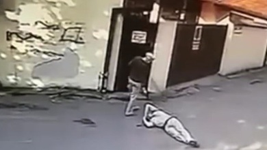 Ηλικιωμένη σκοτώνει εν ψυχρώ άνδρα με τον οποίο είχε δικαστική διαμάχη για το σπίτι της