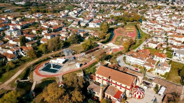 Το νέο παρκάκι στο Μύλο Ματσόπουλου πλέον παίρνει μορφή!!!