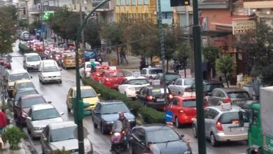 Στους δρόμους βγήκαν οι εκπαιδευτές οδήγησης στα Τρίκαλα!