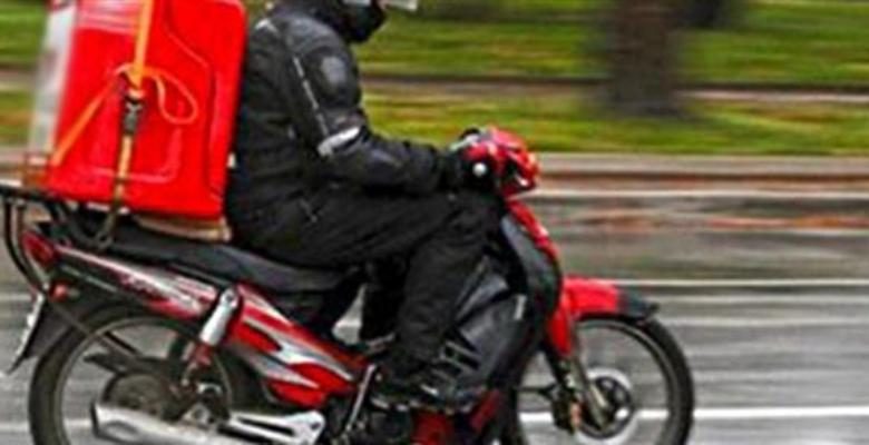 Ντελιβεράς καταγγέλλει ξυλοδαρμό από τον πρώην εργοδότη του