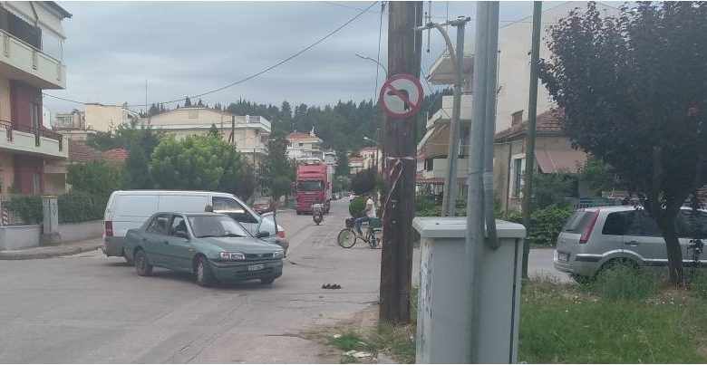 Σύγκρουση οχημάτων στην περιοχή της Μπάρας στα Τρίκαλα