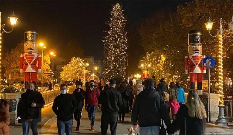 Τρίκαλα: Σε εορταστικούς ρυθμούς η πόλη μας
