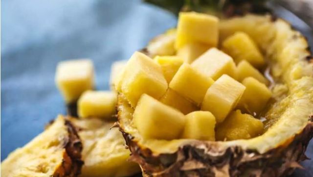 Πόσο βοηθάει στο αδυνάτισμα ο ανανάς και ποια είναι τα οφέλη που παρέχει στην υγεία