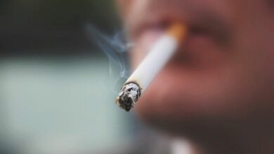 Έσβησε το τσιγάρο στο πόδι μαθήτριας γιατί δεν ενέδωσε στις ερωτικές του προτάσεις!
