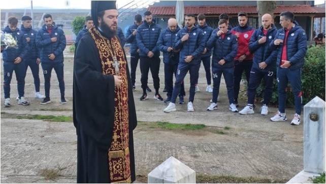 Τρισάγιο στη μνήμη Εξηνταφώτη – Λαζαρίδη από τον ΑΟ Τρίκαλα