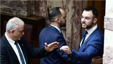 Ξύλο στη Βουλή: Ο βουλευτής Λάρισας Φλώρος επιτέθηκε με γροθιές σε βουλευτή της Ελληνικής Λύσης