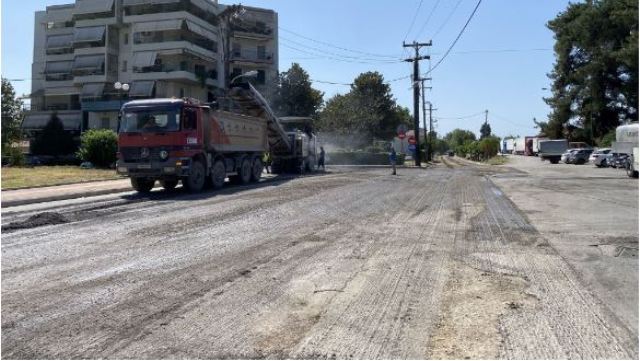 Ασφαλτοστρώσεων συνέχεια στα Τρίκαλα